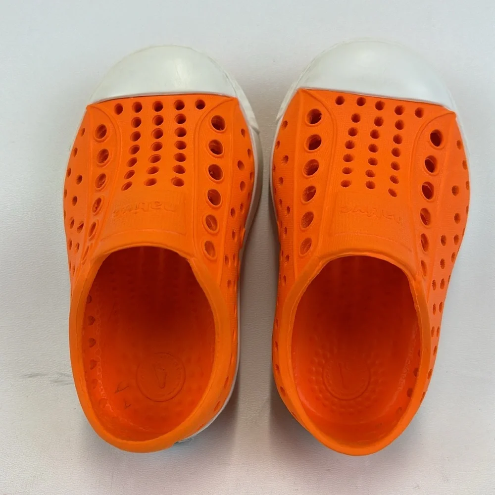 NATIVE Jefferson Orange SlipOn Waterproof Shoes Size C4